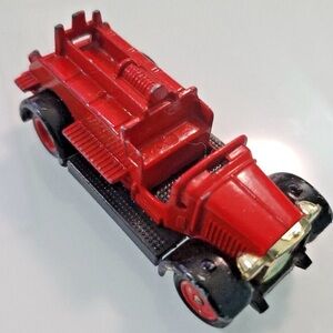 CHEVRON REFINERY FIRE TRUCK 1934 Dennis Die-Cast Fire Engine ENGLAND